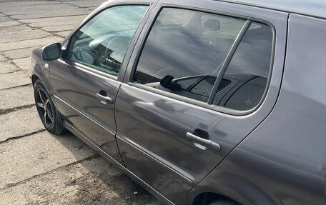 Volkswagen Polo III рестайлинг, 2001 год, 299 999 рублей, 2 фотография