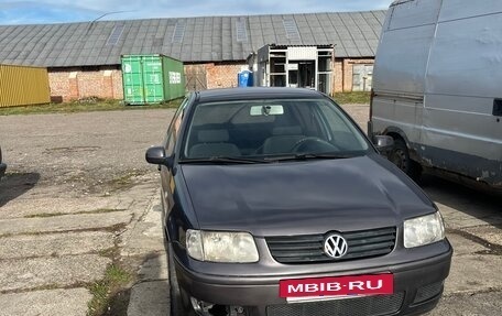 Volkswagen Polo III рестайлинг, 2001 год, 299 999 рублей, 5 фотография