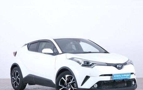 Toyota C-HR I рестайлинг, 2017 год, 2 199 000 рублей, 2 фотография