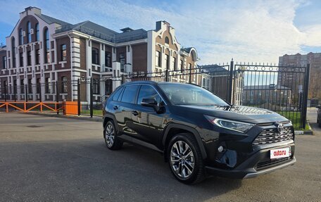 Toyota RAV4, 2021 год, 4 300 000 рублей, 2 фотография