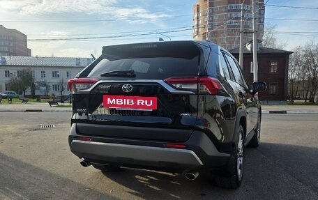 Toyota RAV4, 2021 год, 4 300 000 рублей, 3 фотография