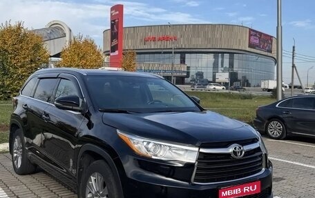 Toyota Highlander III, 2014 год, 2 990 000 рублей, 1 фотография