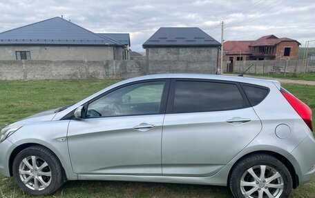Hyundai Solaris II рестайлинг, 2015 год, 700 000 рублей, 3 фотография
