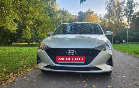 Hyundai Solaris II рестайлинг, 2020 год, 1 350 000 рублей, 2 фотография