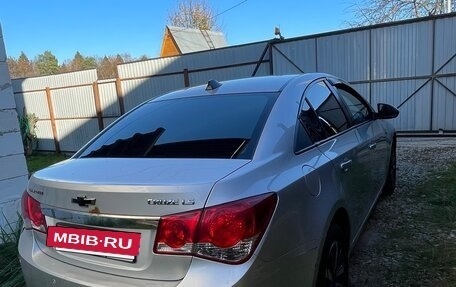 Chevrolet Cruze II, 2011 год, 560 000 рублей, 4 фотография