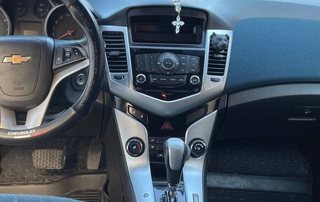Chevrolet Cruze II, 2011 год, 560 000 рублей, 9 фотография