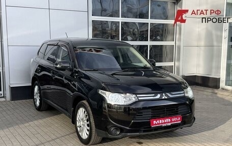 Mitsubishi Outlander III рестайлинг 3, 2013 год, 1 280 000 рублей, 1 фотография