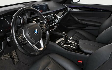 BMW 5 серия, 2018 год, 3 529 000 рублей, 12 фотография