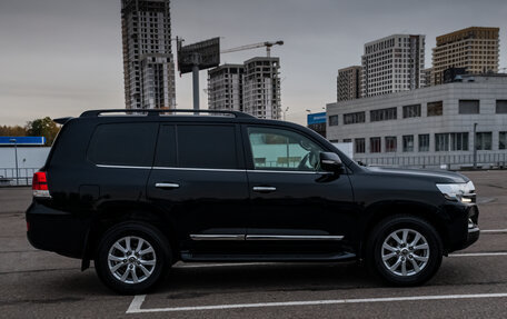Toyota Land Cruiser 200, 2019 год, 8 387 000 рублей, 4 фотография