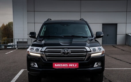 Toyota Land Cruiser 200, 2019 год, 8 387 000 рублей, 2 фотография