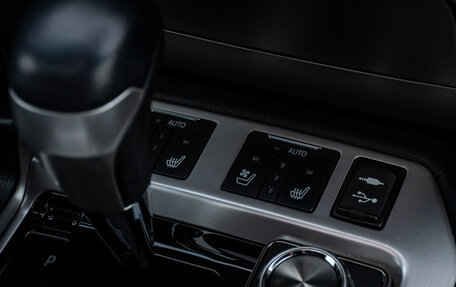 Toyota Land Cruiser 200, 2019 год, 8 387 000 рублей, 16 фотография