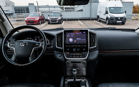 Toyota Land Cruiser 200, 2019 год, 8 387 000 рублей, 12 фотография