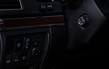 Toyota Land Cruiser 200, 2019 год, 8 387 000 рублей, 21 фотография
