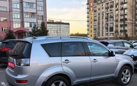 Mitsubishi Outlander III рестайлинг 3, 2008 год, 1 140 000 рублей, 1 фотография