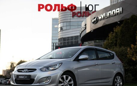 Hyundai Solaris II рестайлинг, 2012 год, 828 000 рублей, 1 фотография