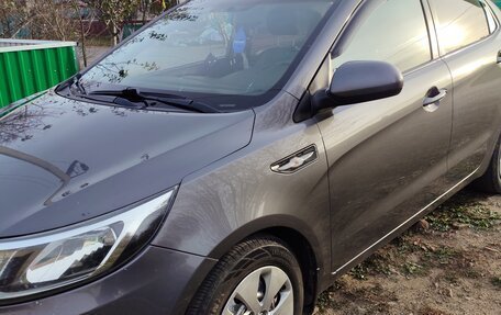 KIA Rio III рестайлинг, 2015 год, 750 000 рублей, 2 фотография
