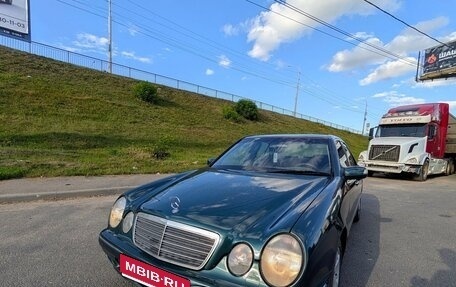 Mercedes-Benz E-Класс, 2000 год, 770 000 рублей, 1 фотография