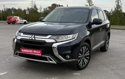 Mitsubishi Outlander III рестайлинг 3, 2019 год, 2 200 000 рублей, 1 фотография
