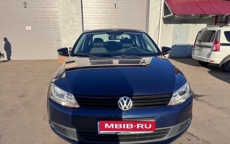Volkswagen Jetta VII, 2012 год, 990 000 рублей, 1 фотография