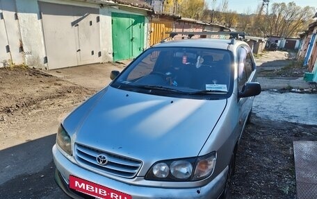 Toyota Ipsum II, 1996 год, 550 000 рублей, 3 фотография