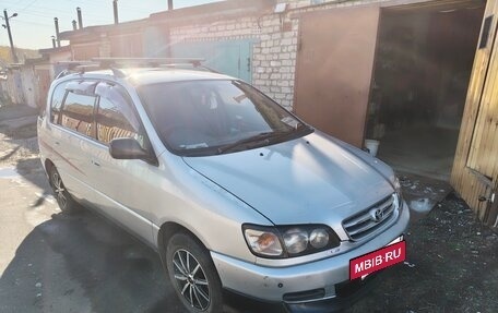 Toyota Ipsum II, 1996 год, 550 000 рублей, 4 фотография