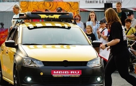 Volkswagen Polo VI (EU Market), 2015 год, 600 000 рублей, 18 фотография