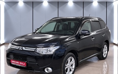 Mitsubishi Outlander III рестайлинг 3, 2013 год, 1 800 000 рублей, 1 фотография