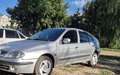 Renault Megane III рестайлинг, 2001 год, 280 000 рублей, 1 фотография