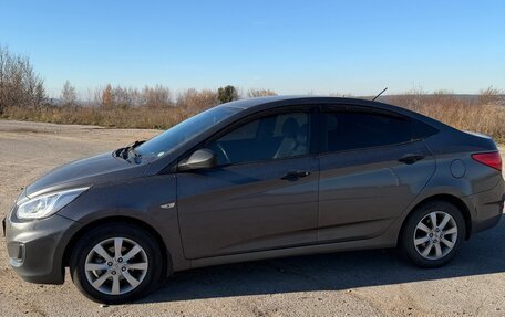 Hyundai Solaris II рестайлинг, 2013 год, 770 000 рублей, 3 фотография