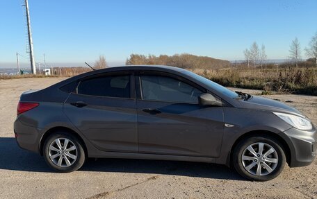 Hyundai Solaris II рестайлинг, 2013 год, 770 000 рублей, 5 фотография