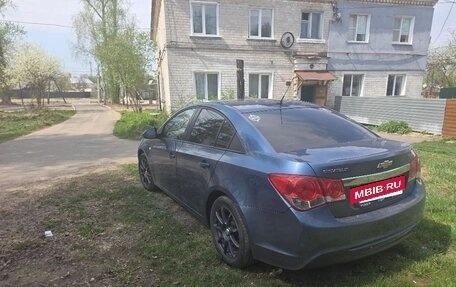Chevrolet Cruze II, 2013 год, 800 000 рублей, 3 фотография