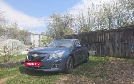 Chevrolet Cruze II, 2013 год, 800 000 рублей, 2 фотография