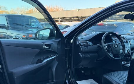 Toyota Camry, 2014 год, 1 390 000 рублей, 10 фотография