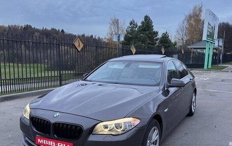 BMW 5 серия, 2011 год, 1 560 000 рублей, 3 фотография