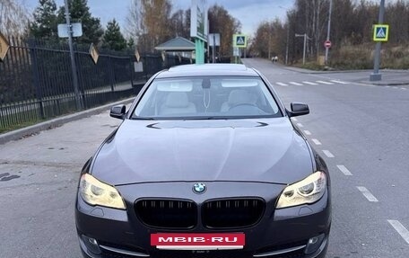 BMW 5 серия, 2011 год, 1 560 000 рублей, 2 фотография