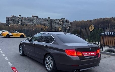 BMW 5 серия, 2011 год, 1 560 000 рублей, 4 фотография