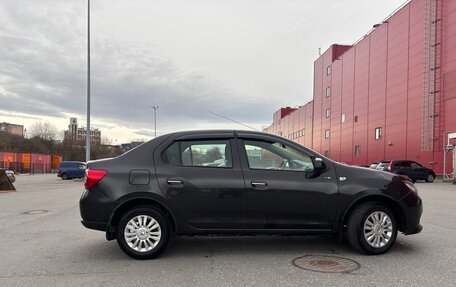 Renault Logan II, 2017 год, 725 000 рублей, 3 фотография
