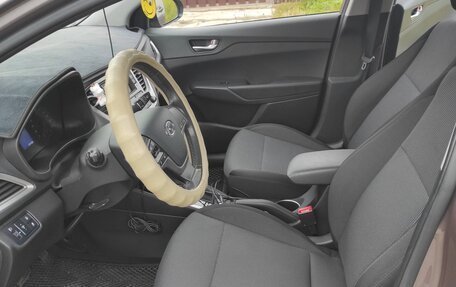 Hyundai Solaris II рестайлинг, 2021 год, 1 300 000 рублей, 7 фотография