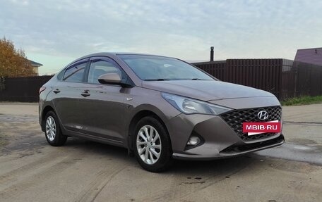Hyundai Solaris II рестайлинг, 2021 год, 1 300 000 рублей, 2 фотография