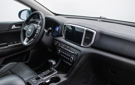 KIA Sportage IV рестайлинг, 2018 год, 2 320 000 рублей, 10 фотография