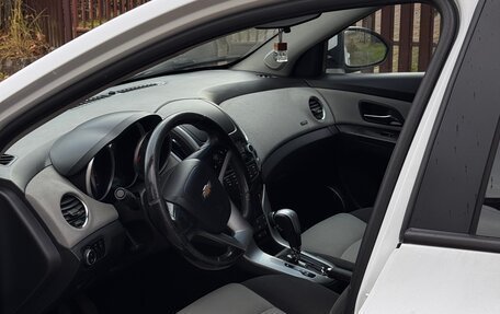Chevrolet Cruze II, 2013 год, 700 000 рублей, 4 фотография