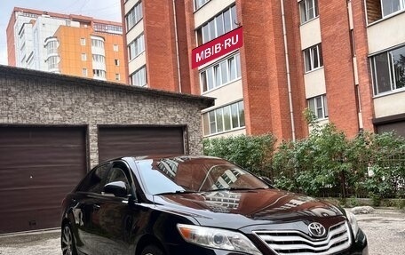 Toyota Camry, 2010 год, 1 170 000 рублей, 2 фотография