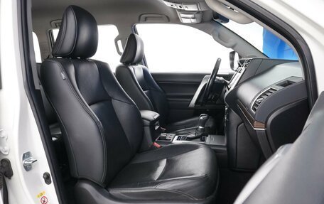 Toyota Land Cruiser Prado 150 рестайлинг, 2019 год, 5 199 365 рублей, 8 фотография