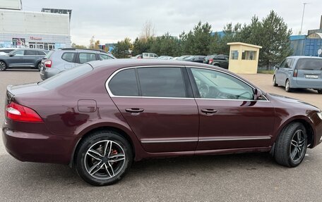 Skoda Superb III рестайлинг, 2012 год, 800 000 рублей, 3 фотография