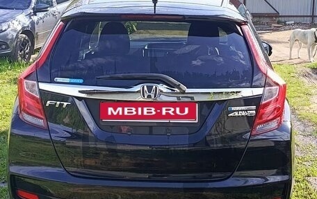 Honda Fit III, 2019 год, 1 300 000 рублей, 1 фотография