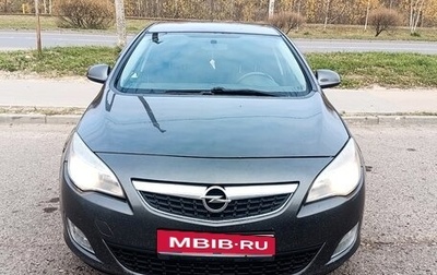 Opel Astra J, 2011 год, 650 000 рублей, 1 фотография
