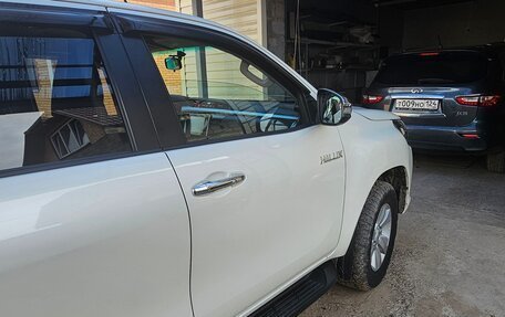 Toyota Hilux VIII, 2017 год, 3 050 000 рублей, 7 фотография