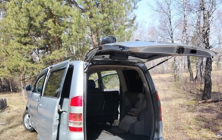 Toyota Noah III, 2002 год, 700 000 рублей, 6 фотография