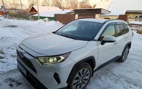 Toyota RAV4, 2021 год, 3 550 000 рублей, 5 фотография