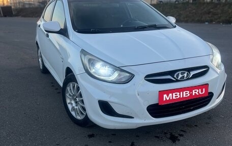Hyundai Solaris II рестайлинг, 2012 год, 777 000 рублей, 3 фотография